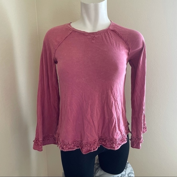 Altar’d state pink/red washed wide sleeve lace top - Picture 1 of 3
